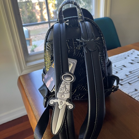 NWT! Loungefly “Elvira, Mistress of The Dark” Cosplay Light-up Mini Backpack - Picture 8 of 11